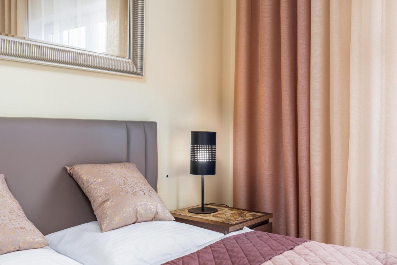Apartamenty Trzy Korony By Noclegi Renters ชวีโนวิชแจ ภายนอก รูปภาพ