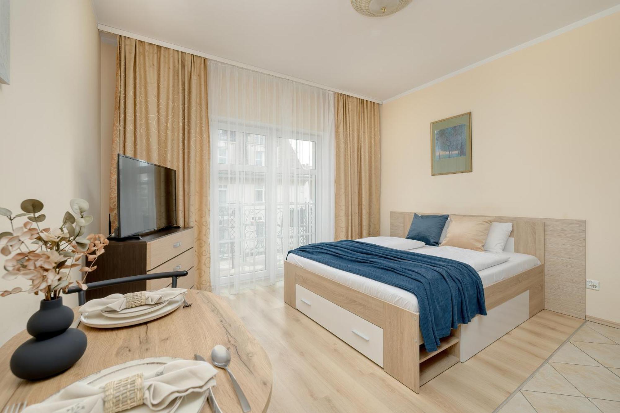 Apartamenty Trzy Korony By Noclegi Renters ชวีโนวิชแจ ภายนอก รูปภาพ